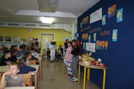 Tradicionalni slovenski zajtrk v Košani (7)